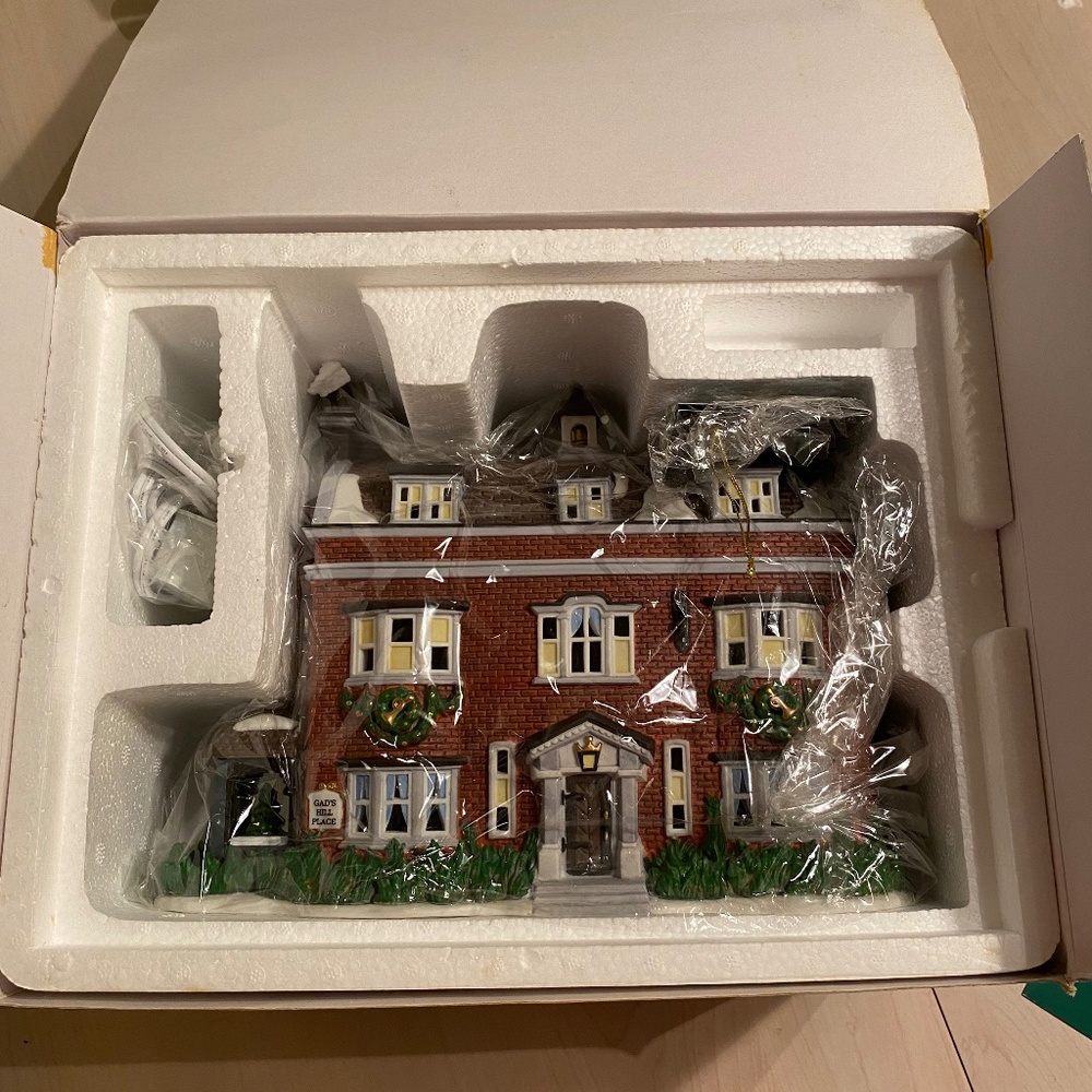 Department 56 Dickens Village